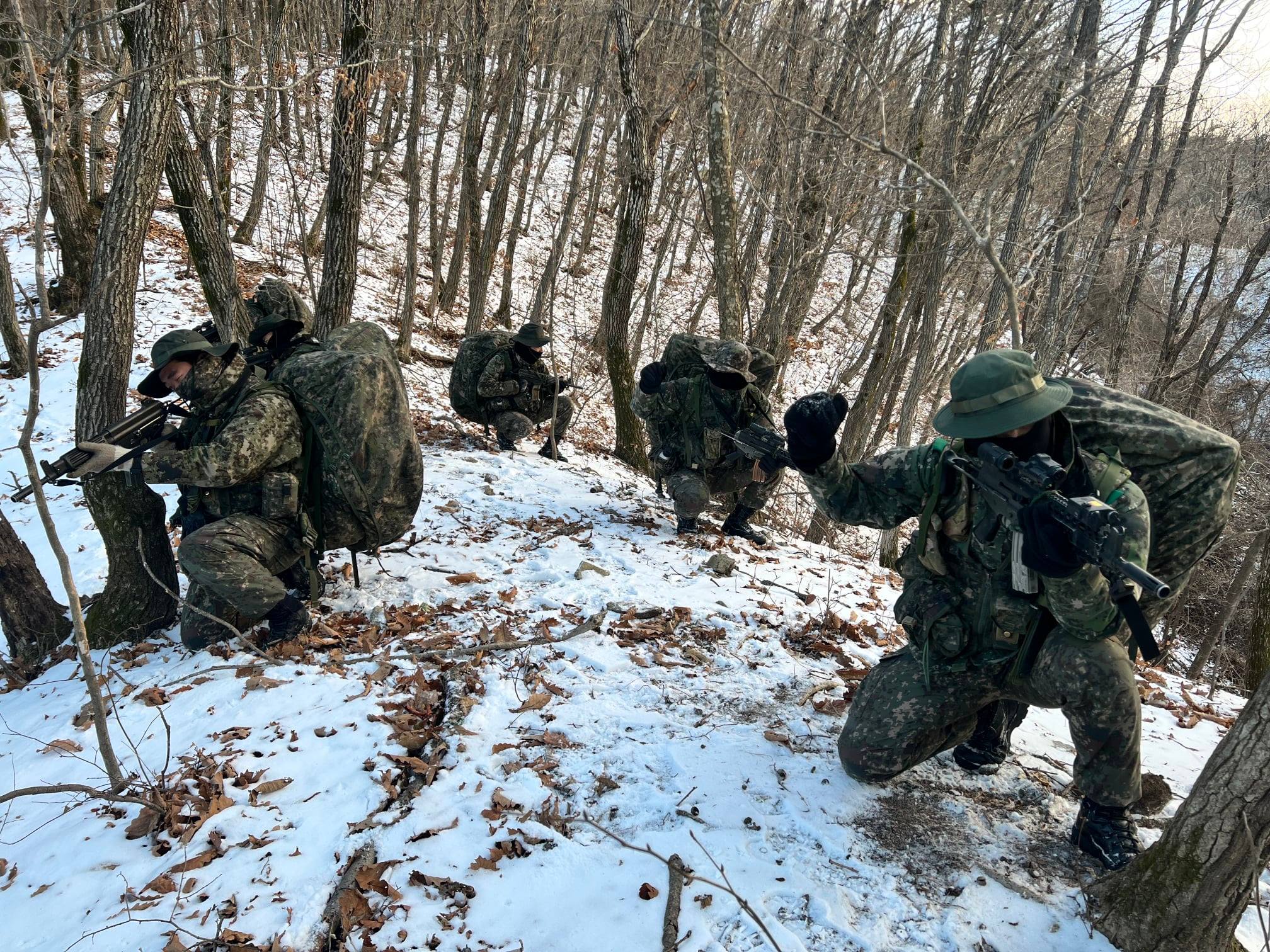 脫北體操健將翻3米高牆返北韓　南韓邊界兵臉上無光